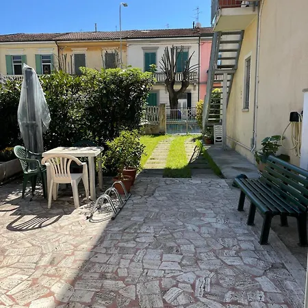 Holiday home Orchidea Viareggio